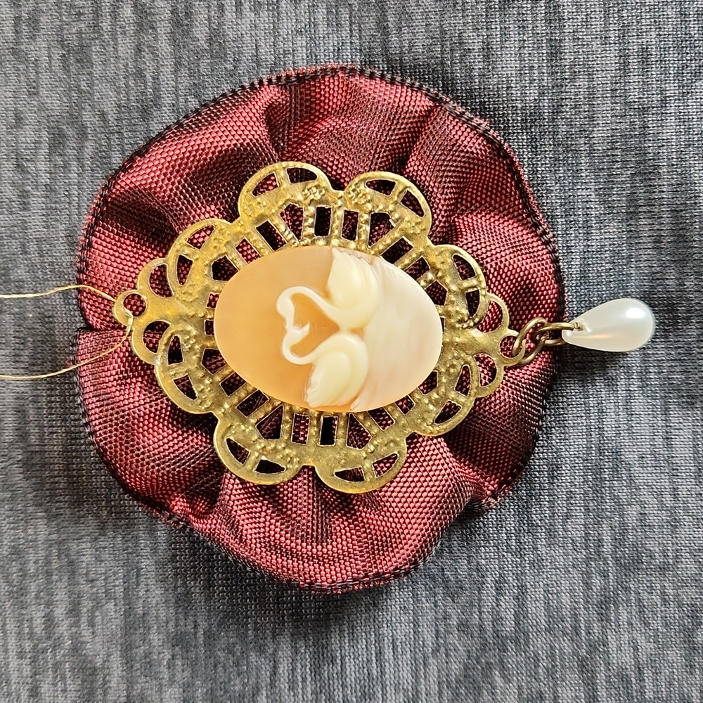 NEW! Romantic swan cameo ornament, handmade, OOAK